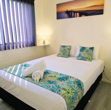Whitsunday Waterfront Apartments