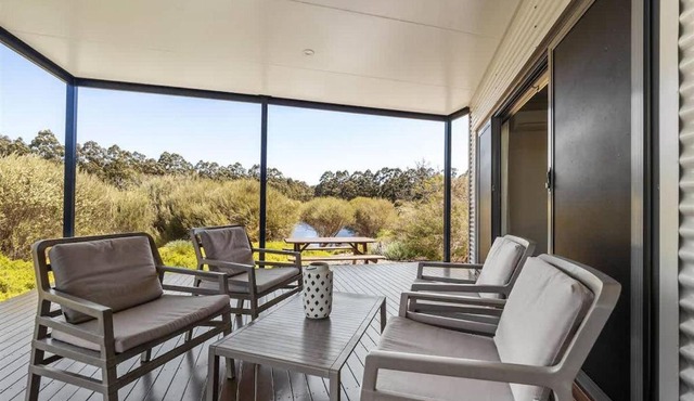 Wilyabrup Waters - Lakeside Haven in the Wine Region