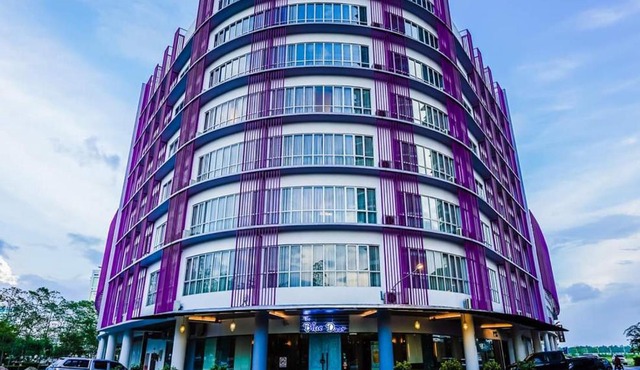 Win Hotel