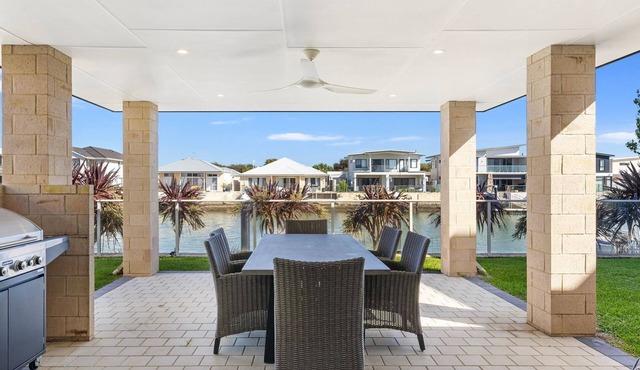 Windward Marina Retreat