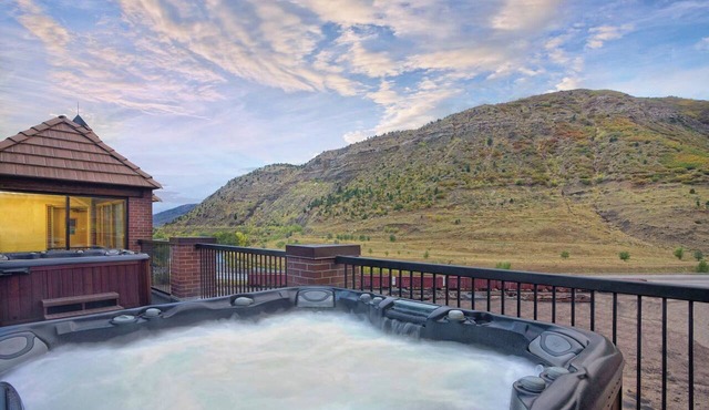 Wyndham Durango | 1BR/1BA King Suite w/Balcony in Durango