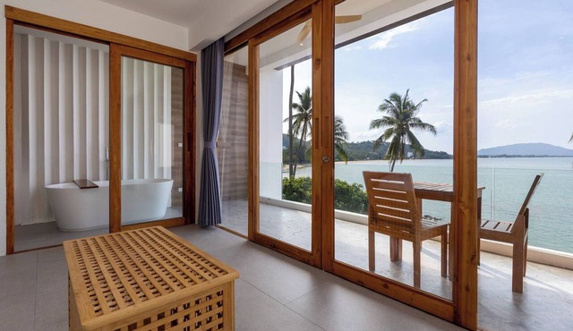 X-sea khanom Harbor Bay Resort in Khanom