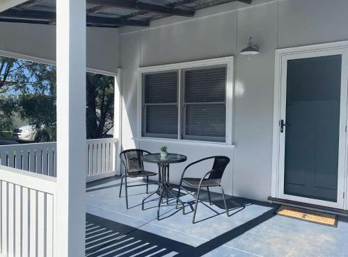 Yaringa Cottage by the sea