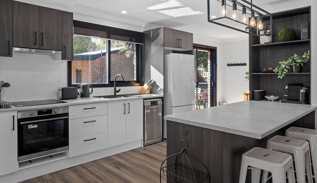 Yarra Gables