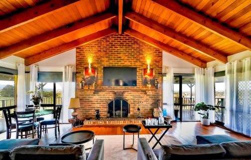Yarra Valley Tuscany Estate with Private Views