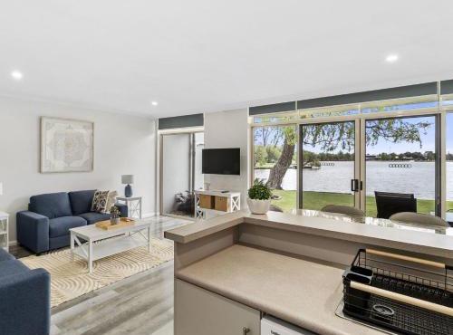 Yarrawonga Lakeside Apartment 27