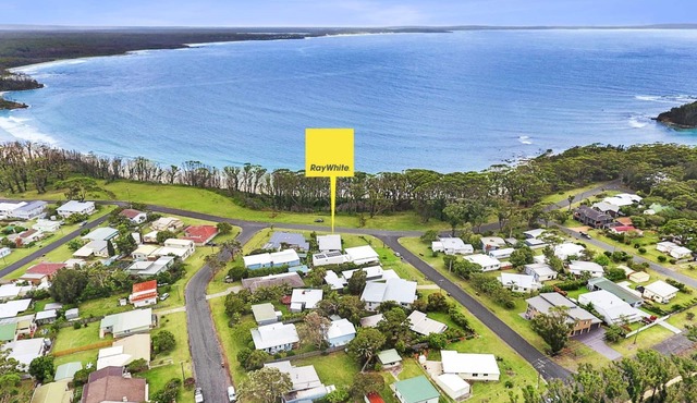 Yonder Cottage across from Washerwomans Beach