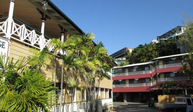 Yongala Lodge by The Strand