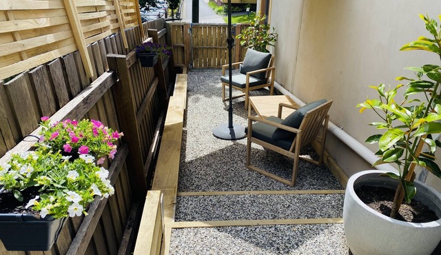 You’ll love this unique and cosy escape close to town!