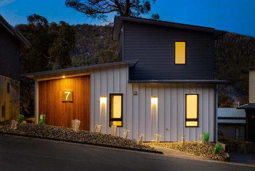 Your dream Alpine Sanctuary - Lakeside Luxury