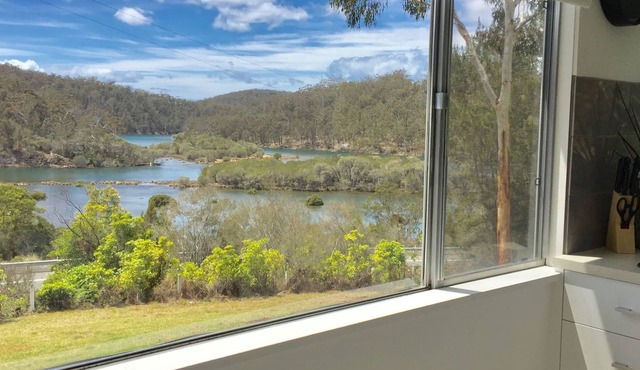 YOWAKA RIVER COTTAGE - Secluded property overlooking the magical Yowaka River