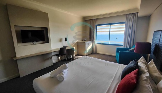 ZEN88 ESPLANADE: Hotel Suite w/Ocean/Sunset Views