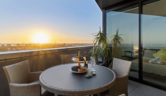 Zi apartments - Balcony, Bayview, Sauna & Pool