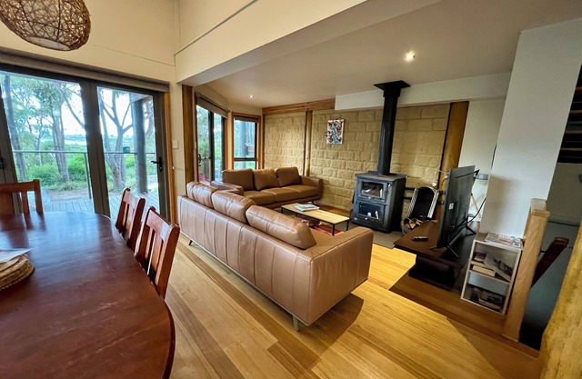 BAY OF FIRES SEACRET Beach House in private bush acreage, with ocean views