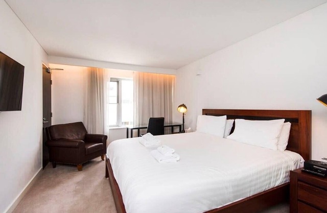 Comfortable Room with Fantastic Rooftop Views