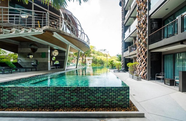 Emerald Terrace 