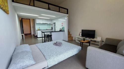 IHomes33 EST Bangsar KL Sentral LRT 2-4 Pax, IH02