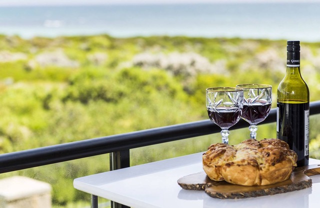 Resort Style Beach Accommodation 