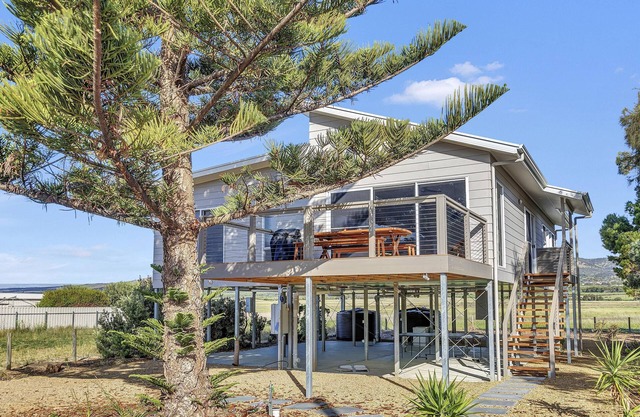 Sea View at Silver Sands - Sitting Pretty with Sea, Hills and Washpool Views