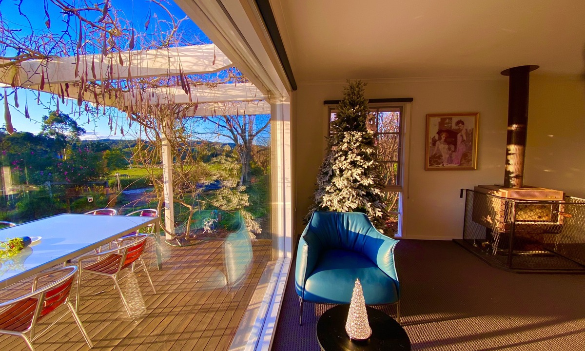 Chirnside Park House | Near Yarra Valley. Four bedrooms with one sunroom surrounded by nature's beauty.