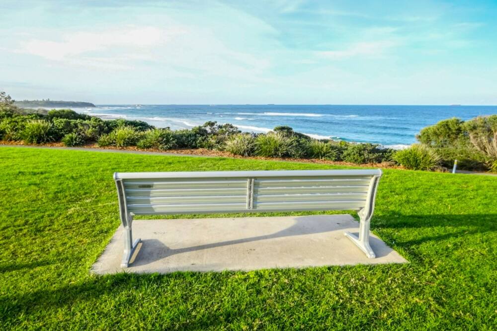 Photo of Others in Caves Beach