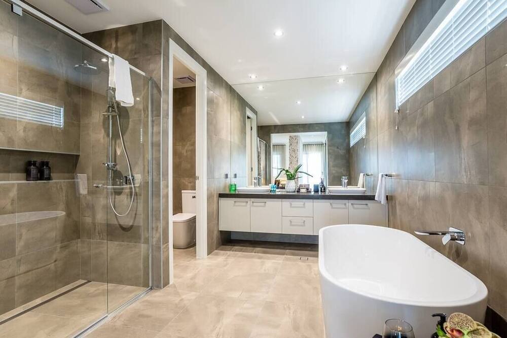 Photo of Bathroom in Bridgeman Downs