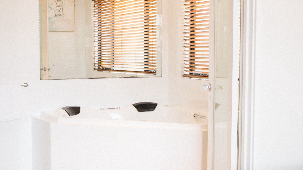 Photo of Bathroom in Collingwood Park