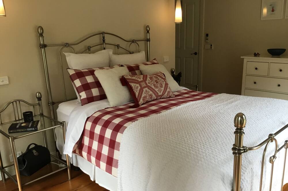 Photo of Bedroom in Riddells Creek