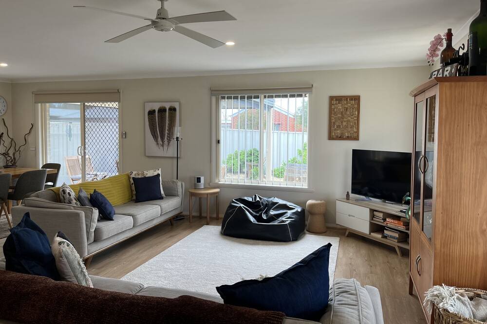 Photo of Livingroom in Rutherglen