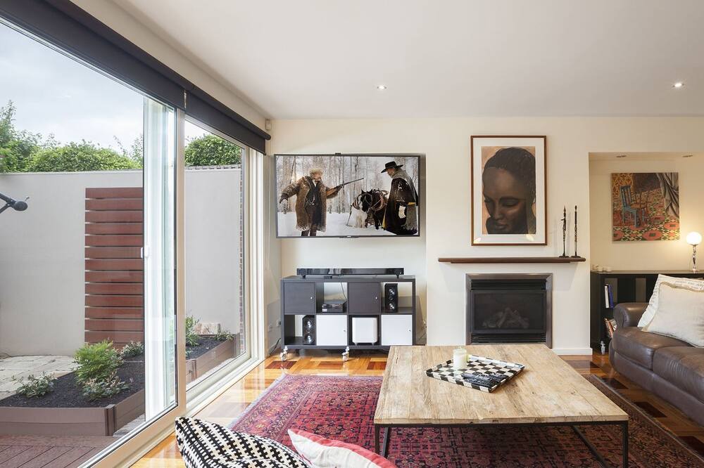 Photo of Livingroom in Elwood