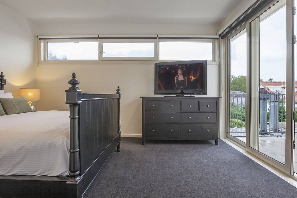 Photo of Bedroom in Elwood
