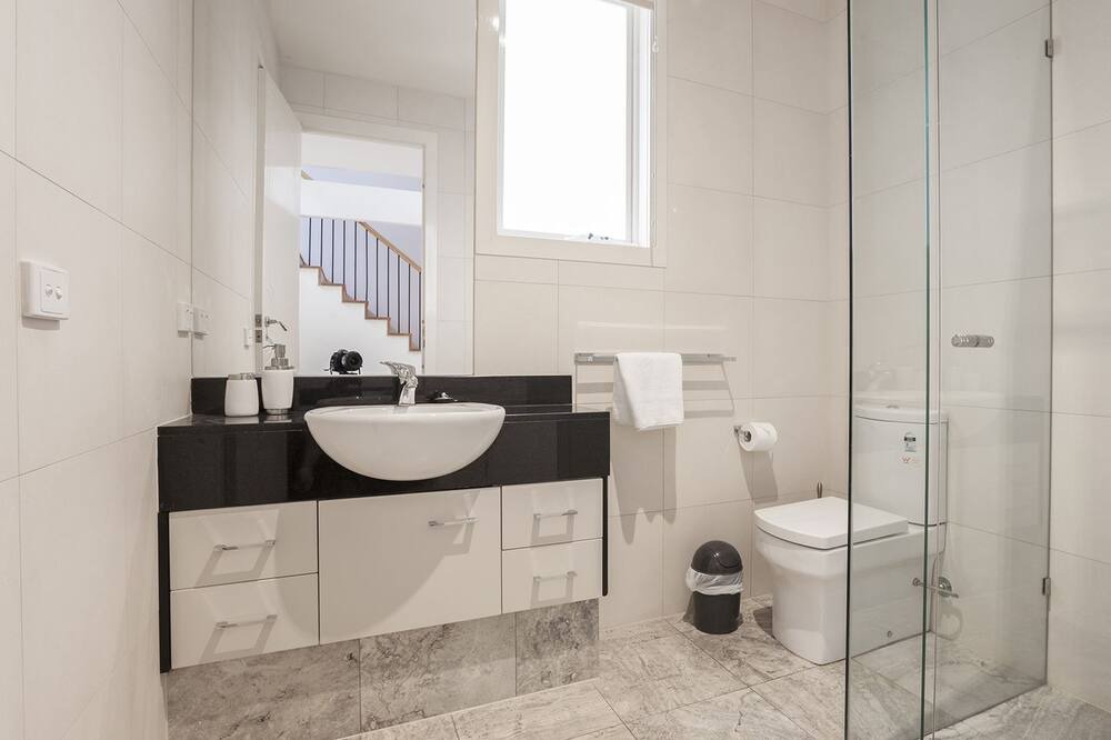 Photo of Bathroom in Elwood