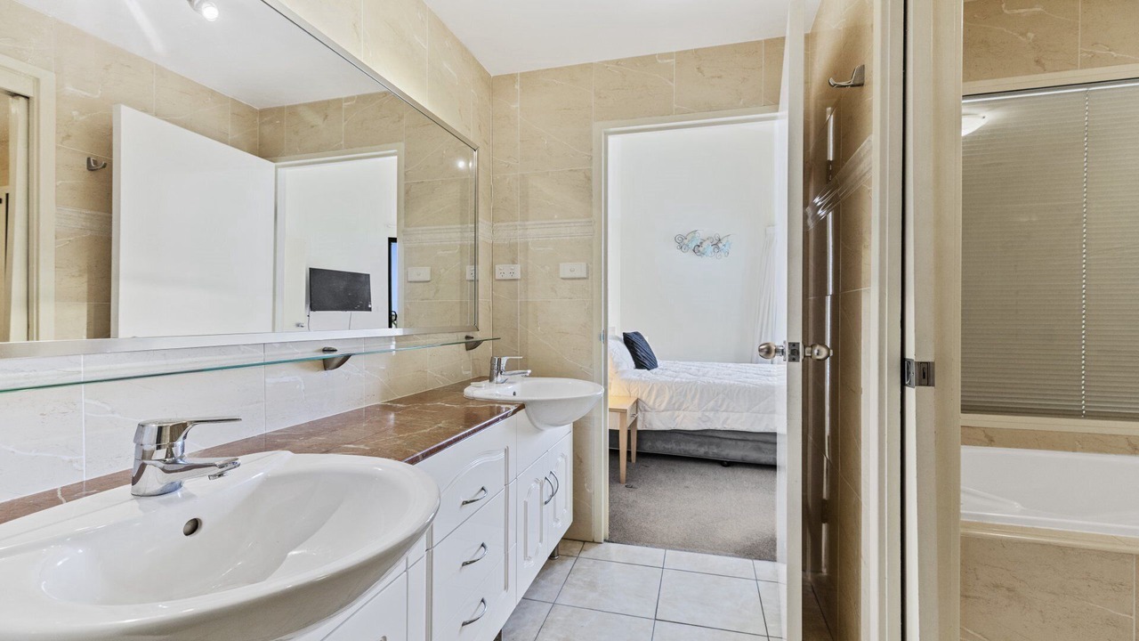 Photo of Bathroom in Tea Gardens