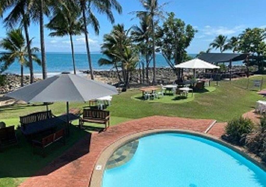 Photo of Outdoor in Dolphin Heads