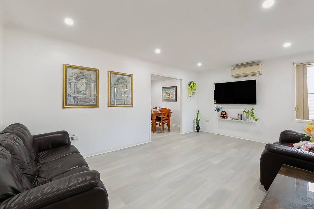 Photo of Livingroom in Werrington