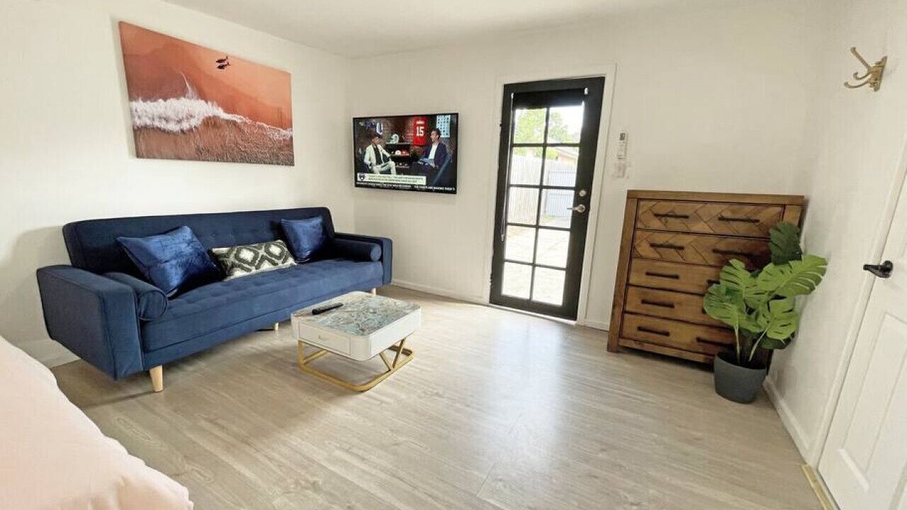 Photo of Livingroom in Parkdale