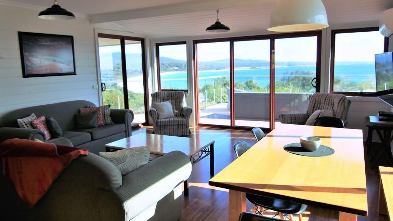 Photo of Livingroom in Binalong Bay