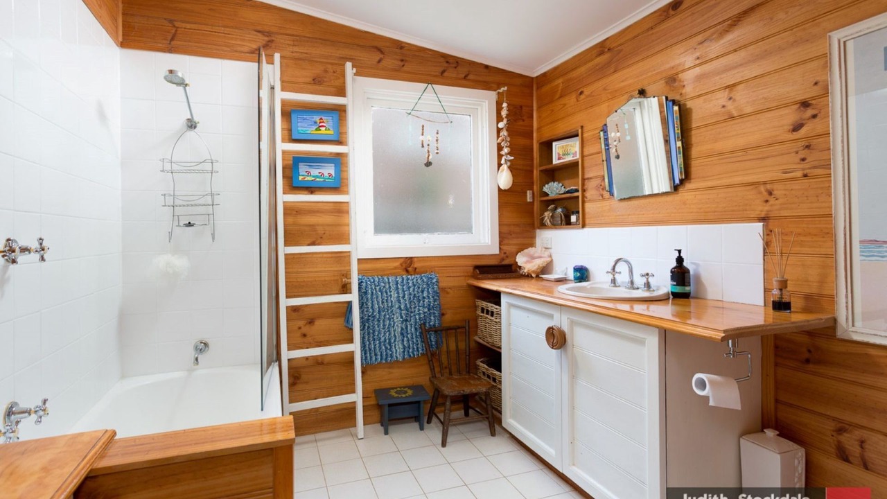 Photo of Bathroom in Ventnor