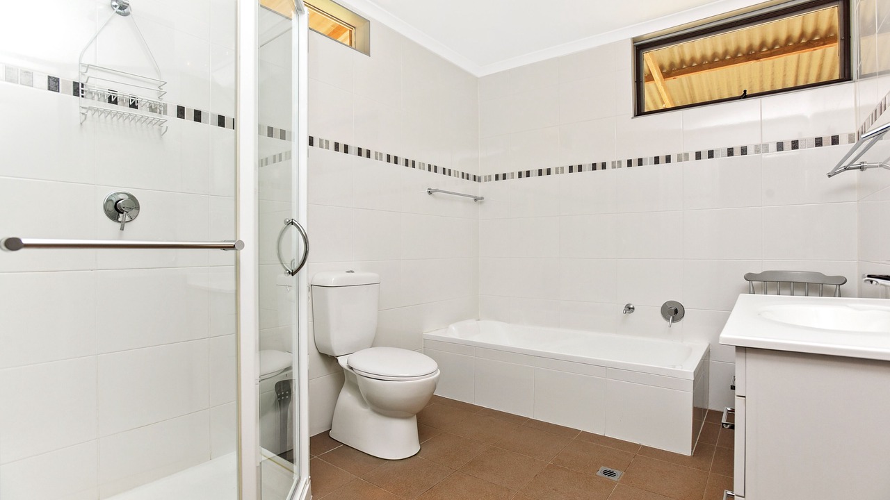 Photo of Bathroom in Carrickalinga