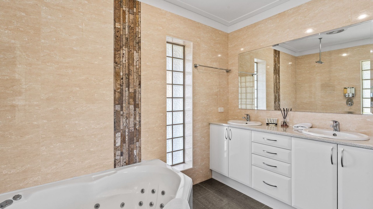 Photo of Bathroom in Lake Crackenback