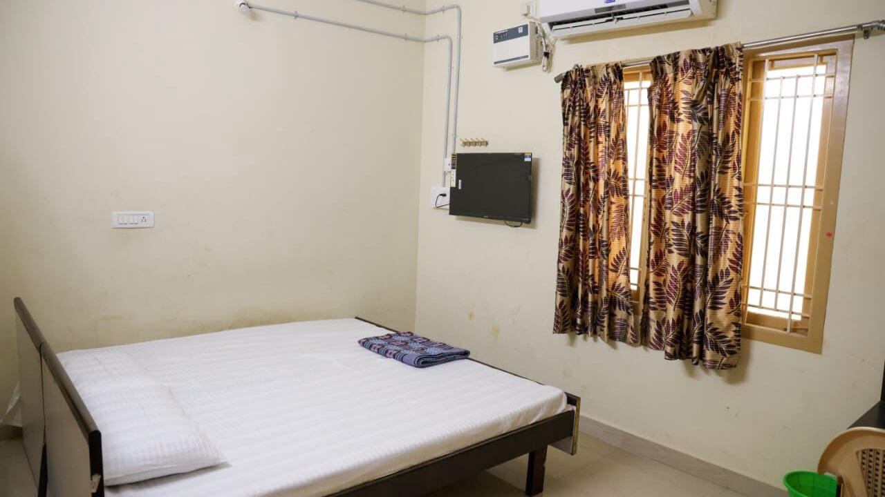 Photo of Bedroom in Tiruvannamalai