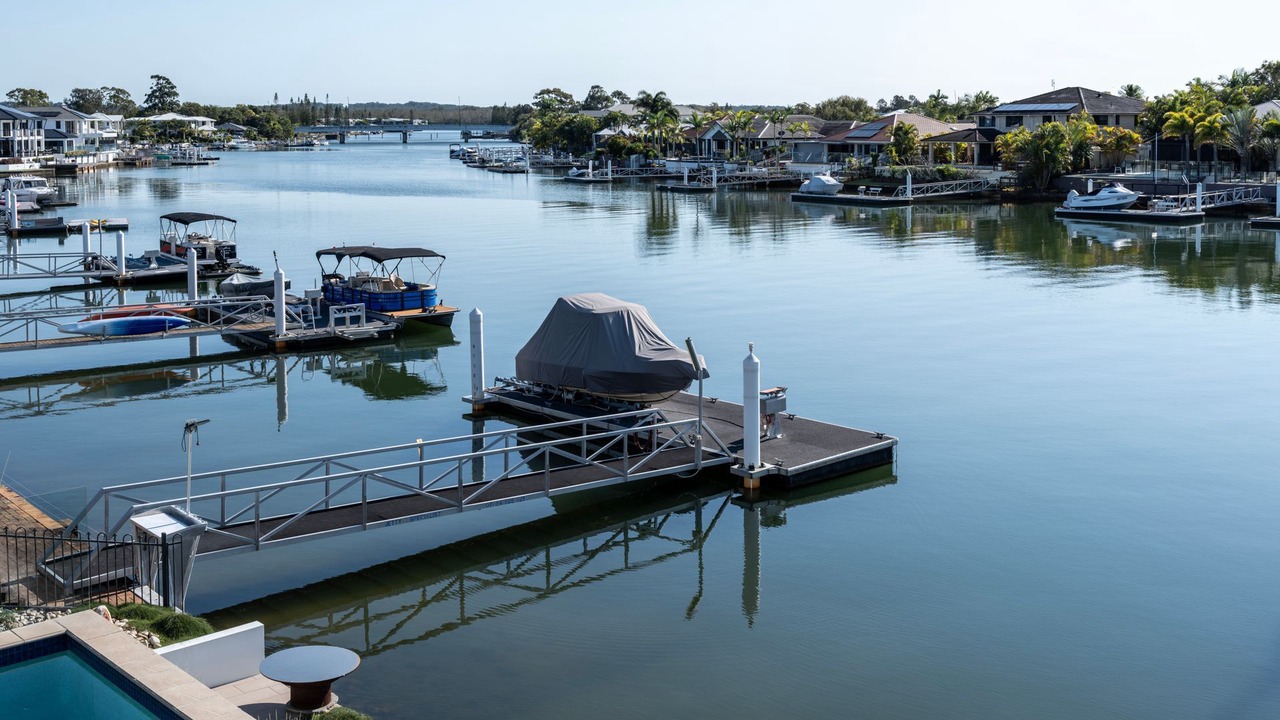 Photo of Others in Pelican Waters