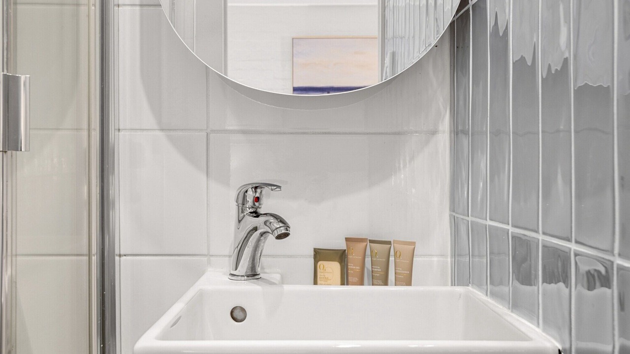 Photo of Bathroom in St Kilda West