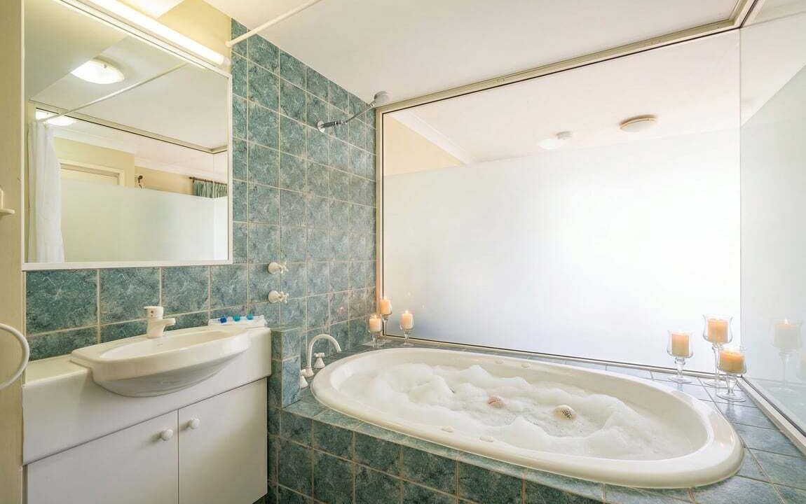 Photo of Bathroom in Broadwater