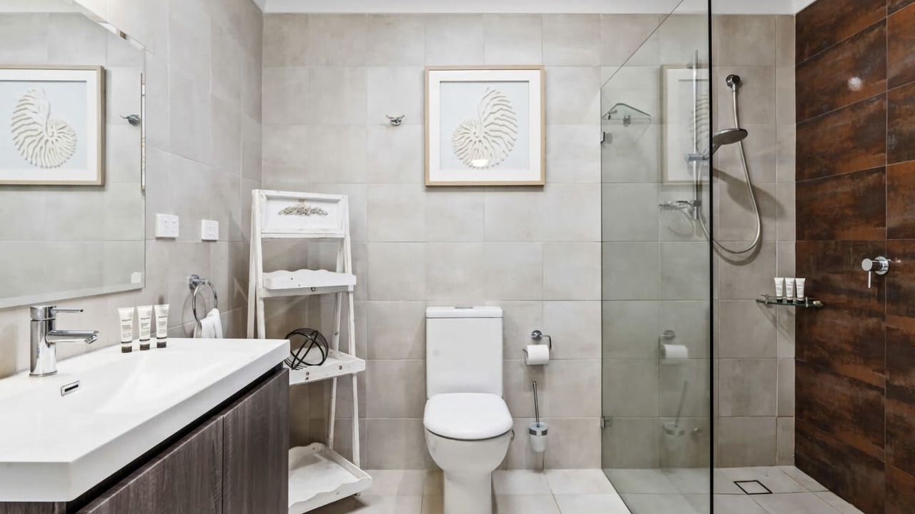 Photo of Bathroom in Salamander Bay