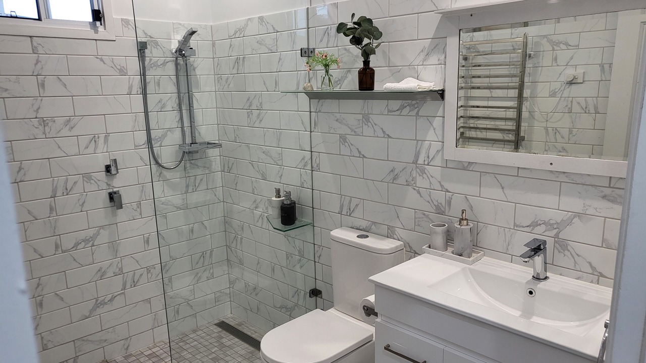Photo of Bathroom in Taperoo