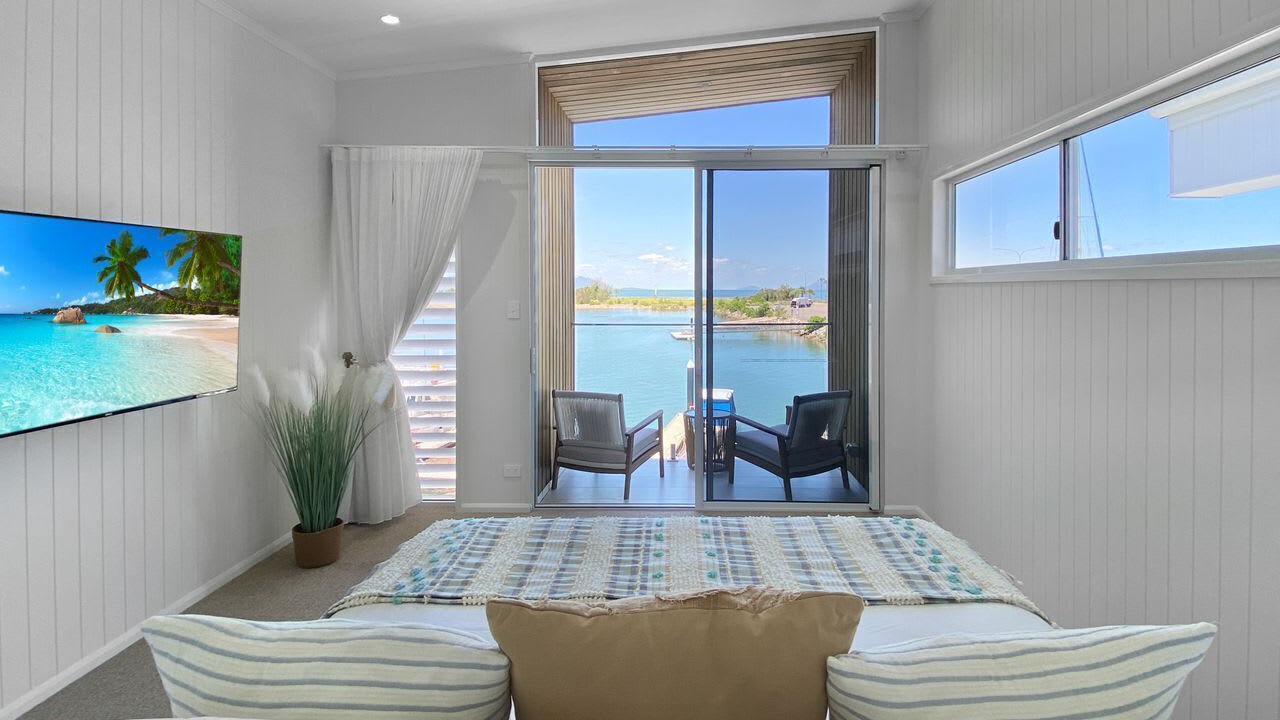 Photo of Bedroom in Nelly Bay