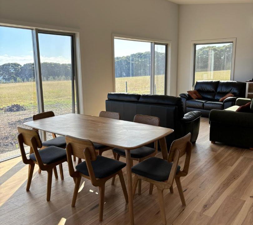 Photo of Livingroom in Antechamber Bay