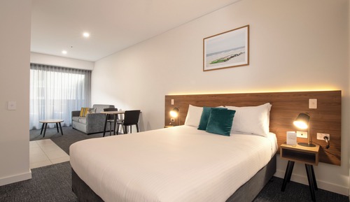 Deluxe Studio Apartment