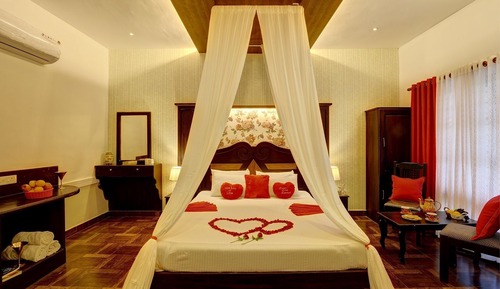 Honeymoon Suite  